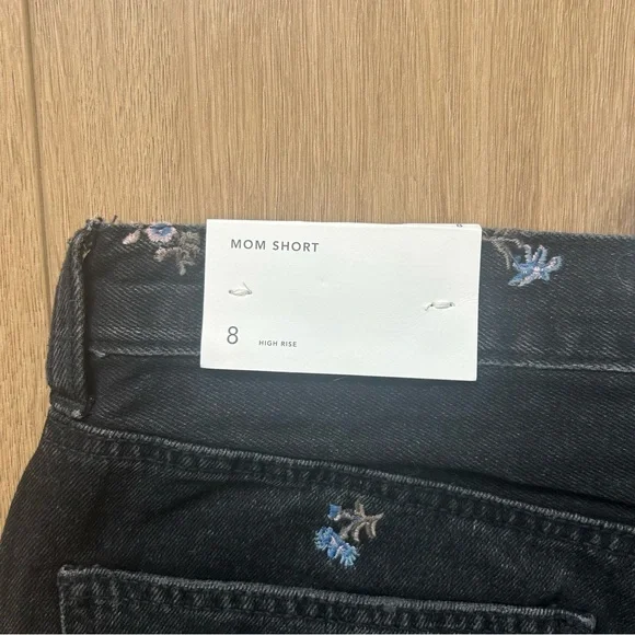 American Eagle Outfitters Black Floral Jean Shorts - Picture 3 of 5